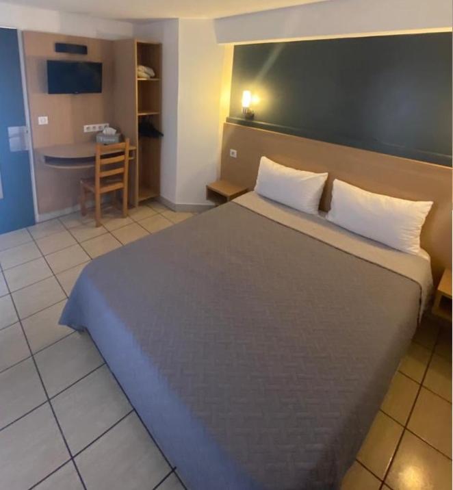 Confort Hotel Montgeron Eksteriør bilde