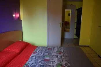 Confort Hotel Montgeron Eksteriør bilde